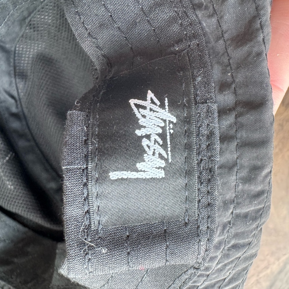 Stussy black bucket hat